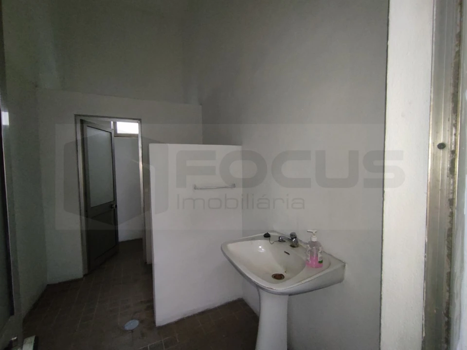 Armazém para Arrendamento em Oiã Foto 11