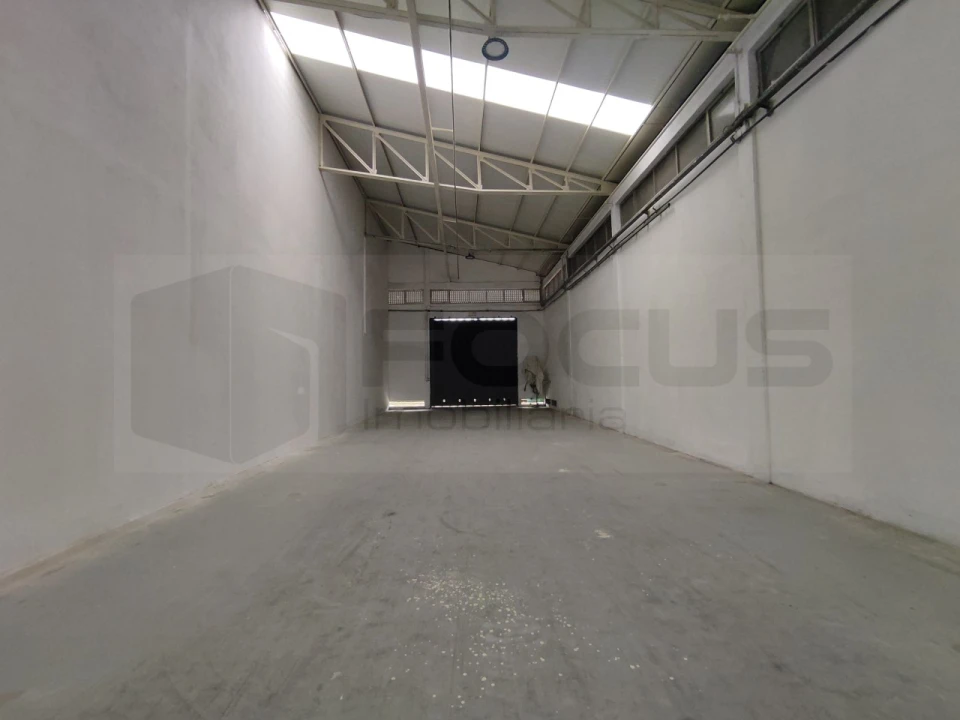 Armazém para Arrendamento em Oiã Foto 15