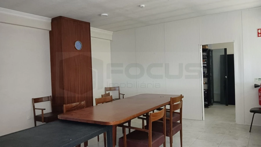 Armazém para Arrendamento em Oiã Foto 12