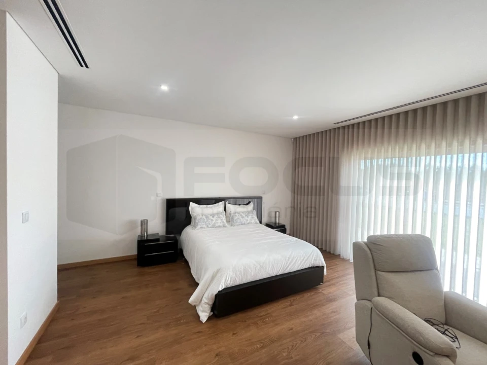 Moradia T3 para Venda em Palhaça Foto 21