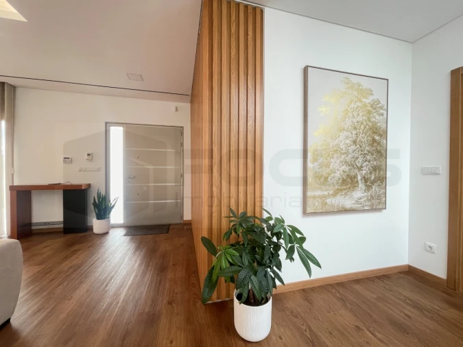 Moradia T3 para Venda em Palhaça Foto 16