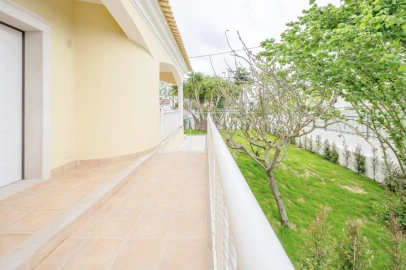 Moradia T4 para Venda em Corroios