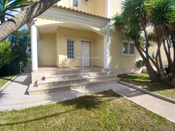 Moradia T4 para Venda em Corroios