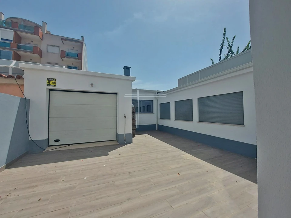 Moradia T5 para Venda em Costa da Caparica Foto 34