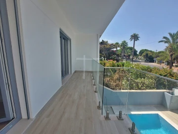 Moradia T5 para Venda em Costa da Caparica
