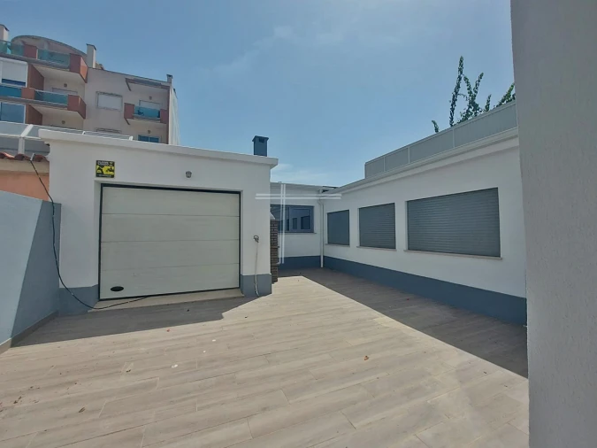 Moradia T5 para Venda em Costa da Caparica Foto 34