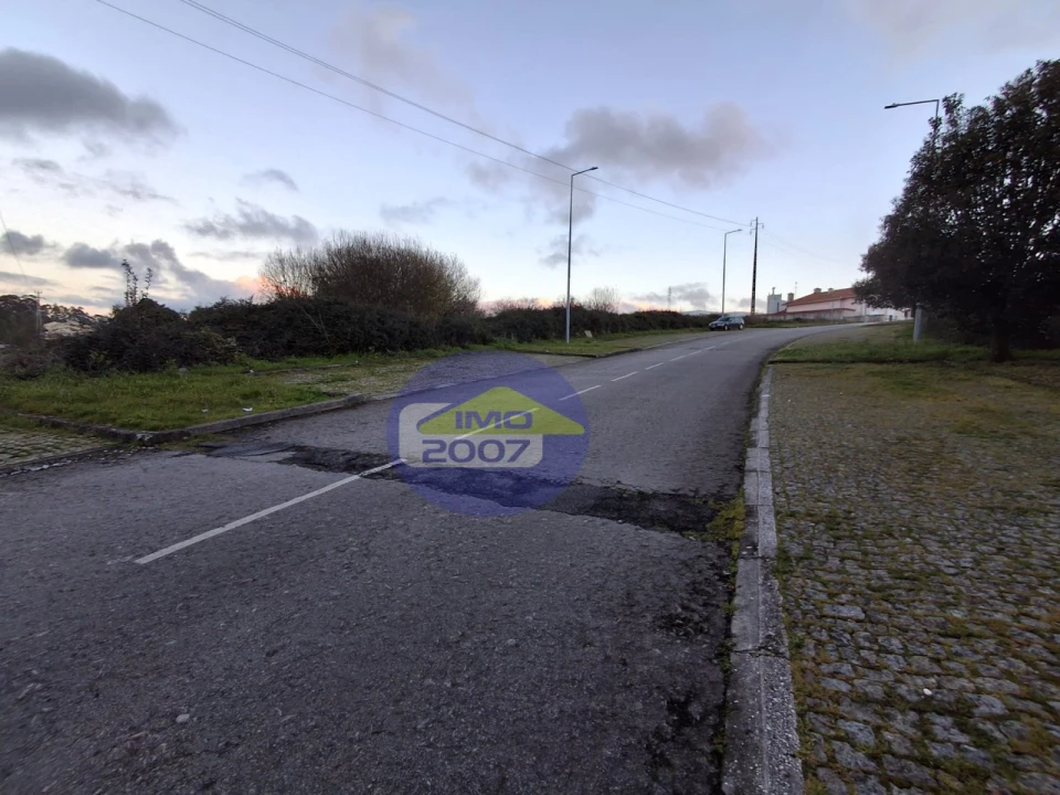 Terreno para Venda em Argoncilhe Foto 6