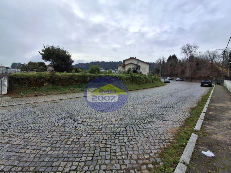 Terreno para Venda em Pedroso e Seixezelo Foto 1