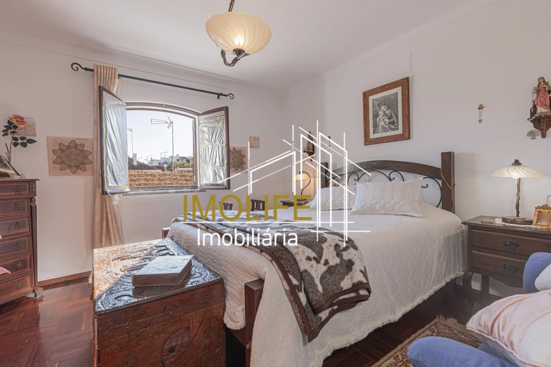 Moradia T6 para Venda em Mora Foto 5