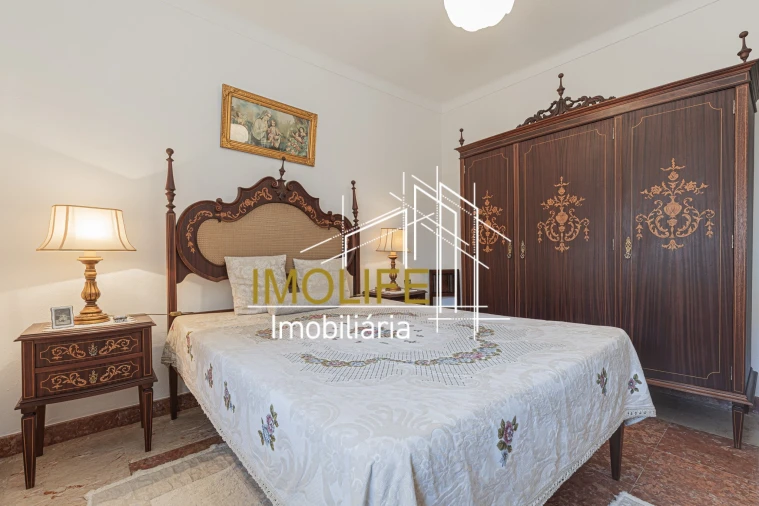 Moradia T6 para Venda em Mora Foto 16