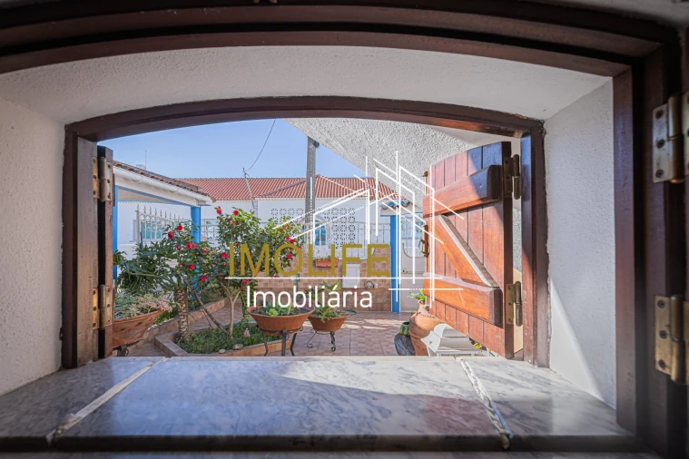 Moradia T6 para Venda em Mora Foto 17