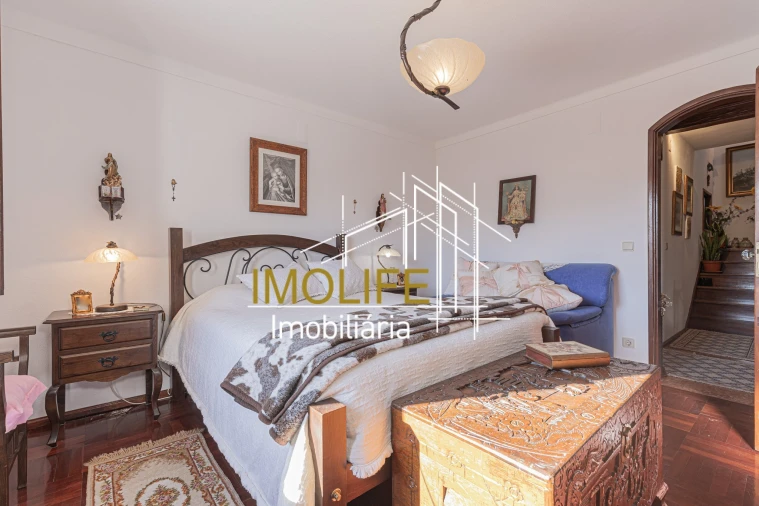 Moradia T6 para Venda em Mora Foto 12