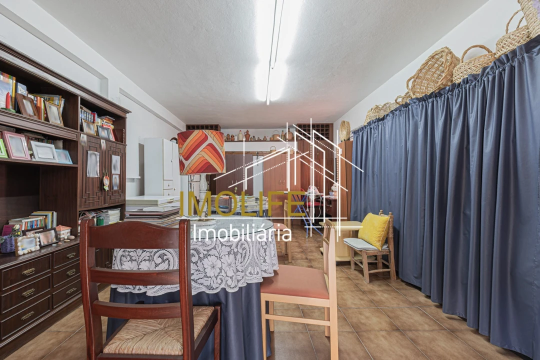 Moradia T6 para Venda em Mora Foto 13