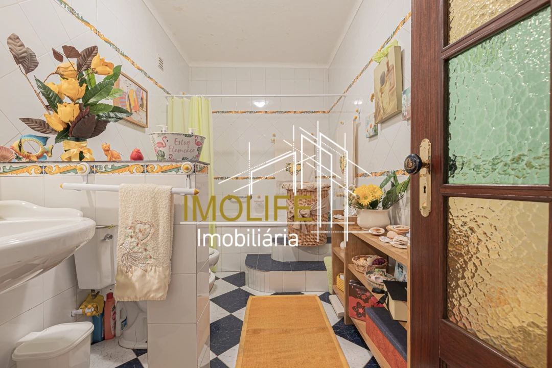 Moradia T6 para Venda em Mora Foto 18