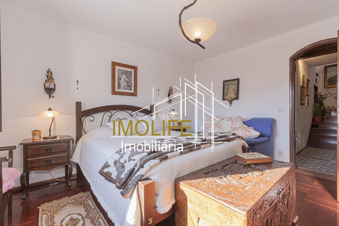 Moradia T6 para Venda em Mora Foto 12