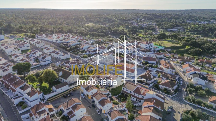 Moradia T6 para Venda em Mora