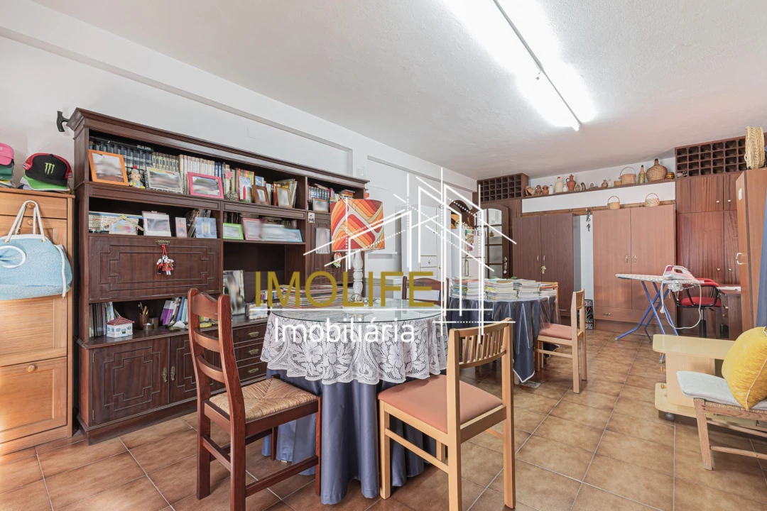 Moradia T6 para Venda em Mora Foto 14