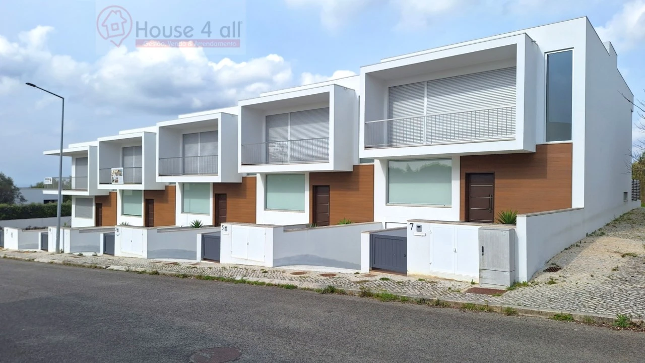 Moradia T3 para Venda em Nossa Senhora do Pópulo, Coto e São Gregório Foto 1