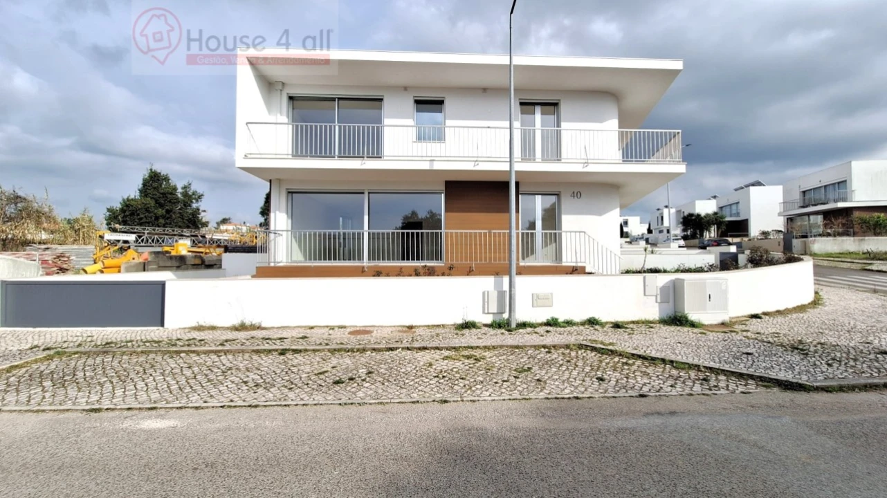 Moradia T4 para Venda em Nossa Senhora do Pópulo, Coto e São Gregório Foto 3