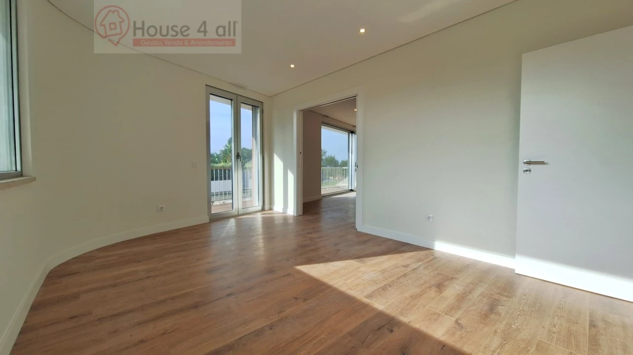 Moradia T4 para Venda em Nossa Senhora do Pópulo, Coto e São Gregório Foto 14