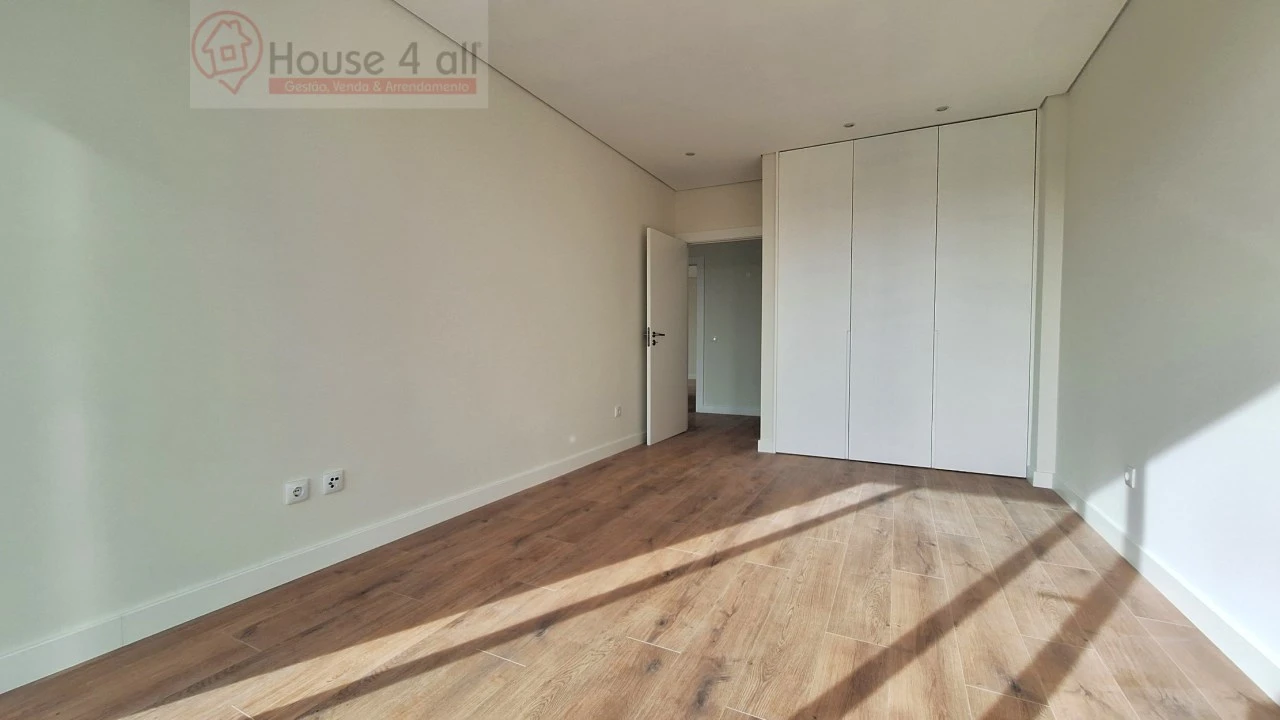 Moradia T4 para Venda em Nossa Senhora do Pópulo, Coto e São Gregório Foto 32