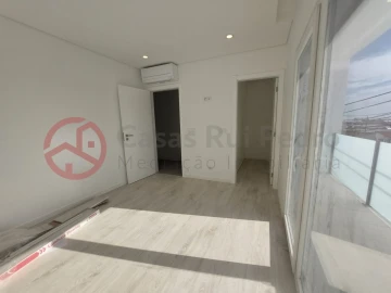 Moradia T3 para Venda em Corroios