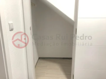 Moradia T3 para Venda em Corroios
