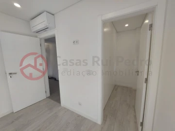 Moradia T3 para Venda em Corroios