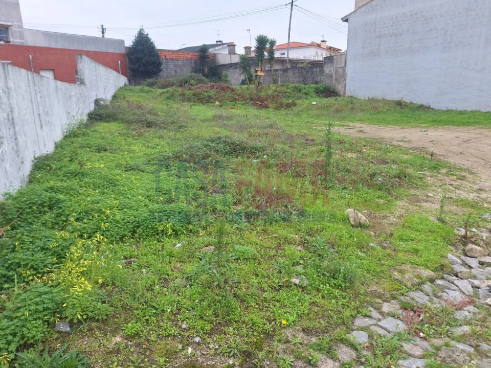 Terreno para Venda em Touguinha e Touguinhó Foto 1