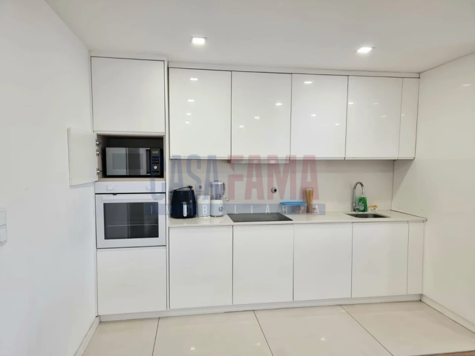 Apartamento T2 para Venda em Antas e Abade de Vermoim Foto 3