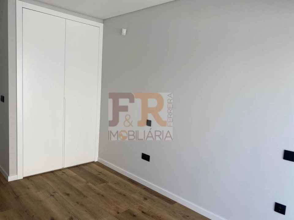 Moradia T3 para Venda em Fernao Ferro Foto 10