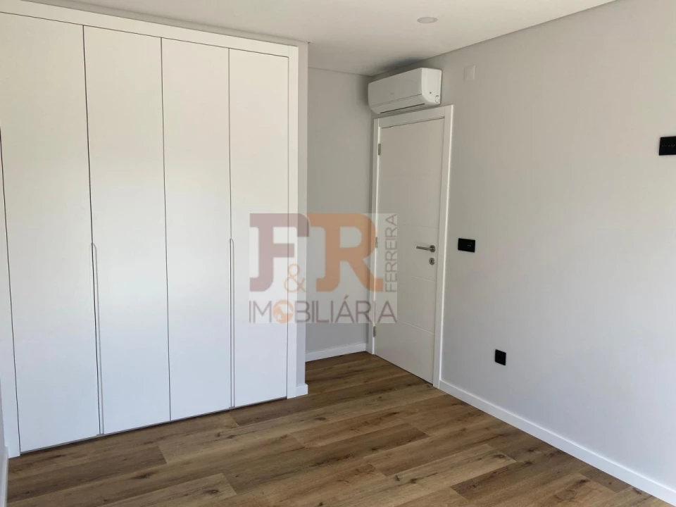 Moradia T3 para Venda em Fernao Ferro Foto 15