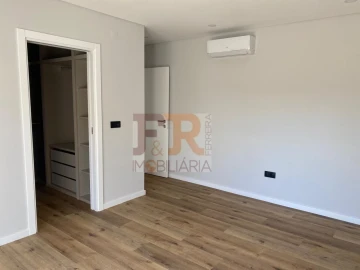 Moradia T3 para Venda em Fernao Ferro
