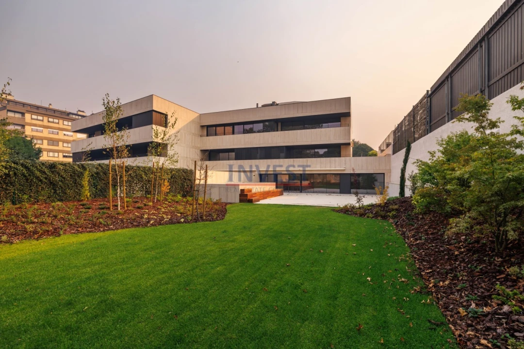 Apartamento T4 para Venda em Aldoar, Foz do Douro e Nevogilde Foto 3