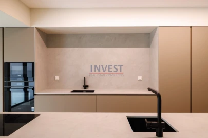 Apartamento T4 para Venda em Aldoar, Foz do Douro e Nevogilde