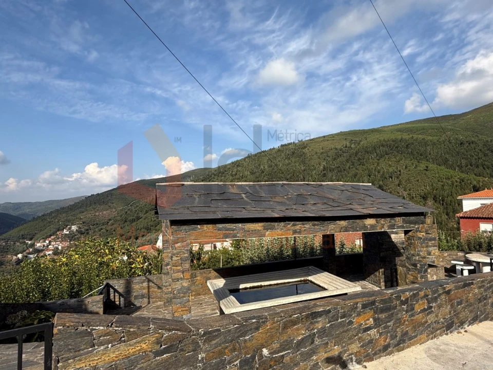Moradia T2 para Venda em Cerdeira e Moura da Serra Foto 29