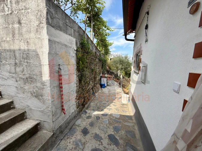 Moradia T2 para Venda em Cerdeira e Moura da Serra Foto 16