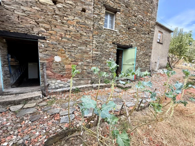 Moradia T2 para Venda em Cerdeira e Moura da Serra Foto 2