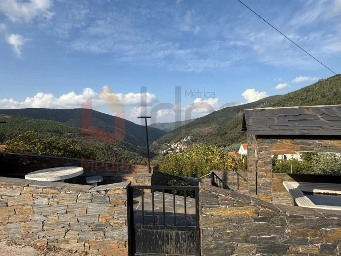 Moradia T2 para Venda em Cerdeira e Moura da Serra Foto 32