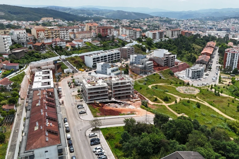 Apartamento T2 para Venda em Santo Antonio dos Olivais Foto 3