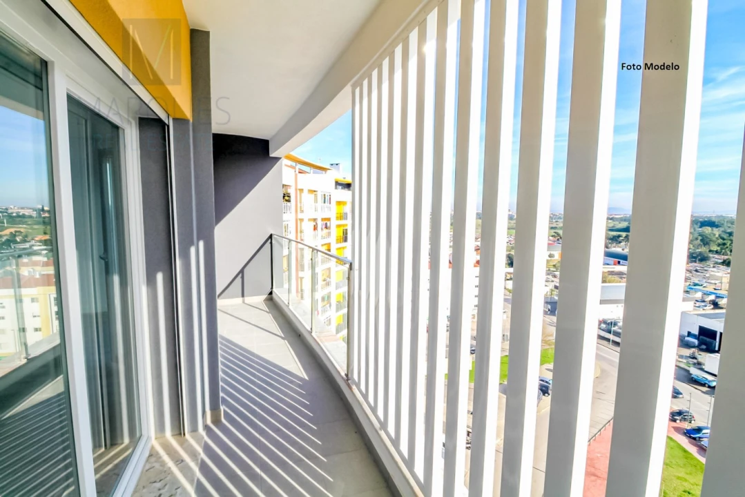 Apartamento T2 para Venda em Corroios Foto 3