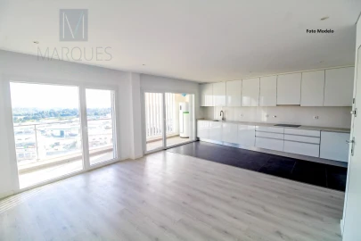 Apartamento T2 para Venda em Corroios