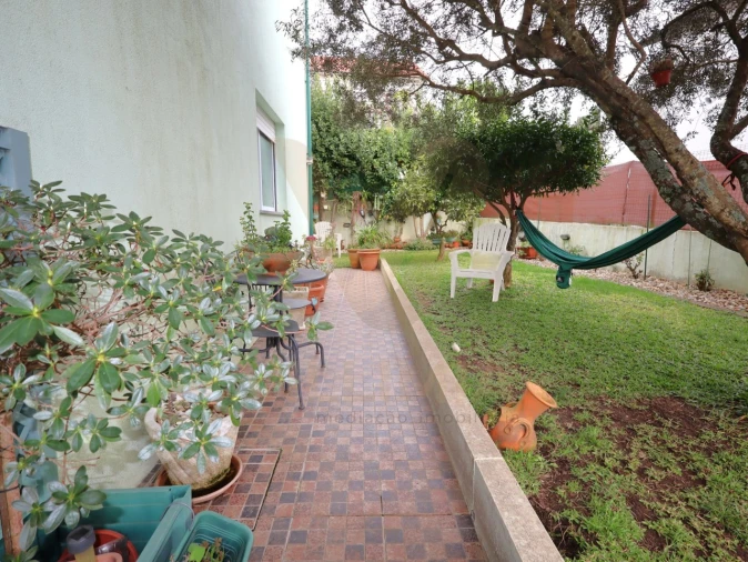 Moradia T3 para Venda em Feitosa Foto 36