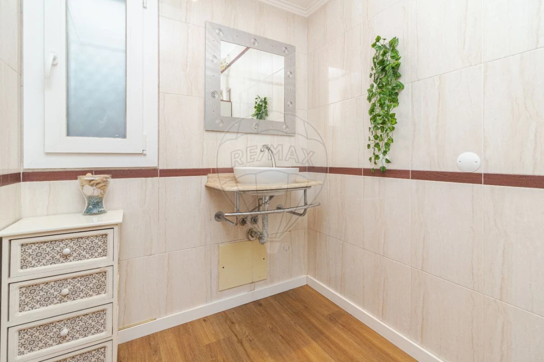 Moradia T4 para Venda em Castanheira do Ribatejo e Cachoeiras Foto 42