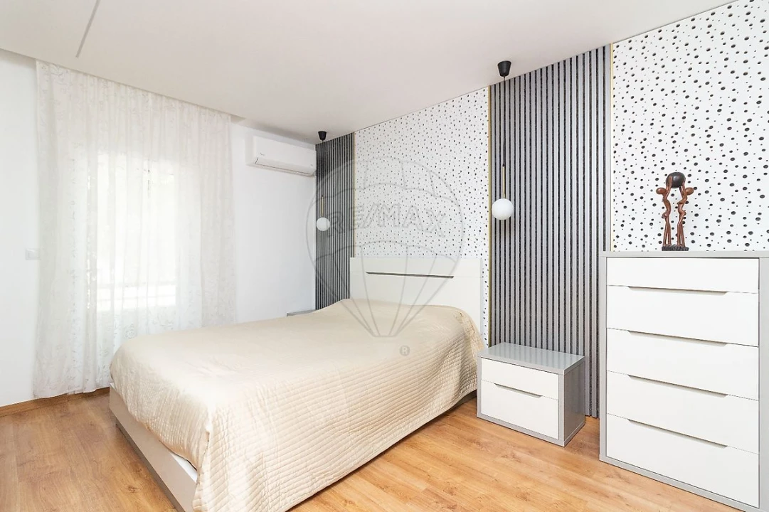 Moradia T4 para Venda em Castanheira do Ribatejo e Cachoeiras Foto 11