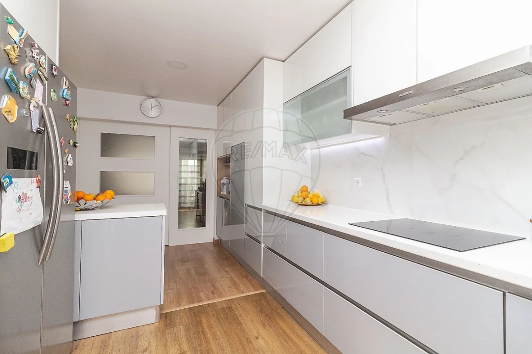 Moradia T4 para Venda em Castanheira do Ribatejo e Cachoeiras Foto 38