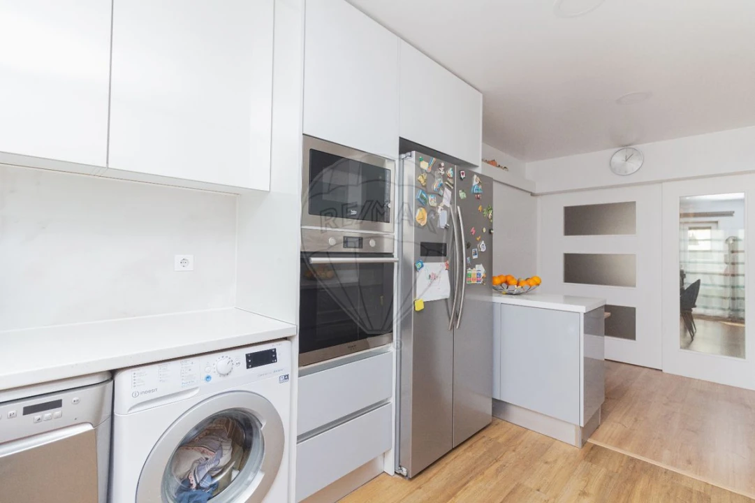 Moradia T4 para Venda em Castanheira do Ribatejo e Cachoeiras Foto 35