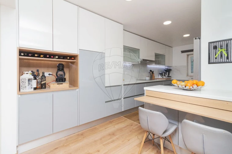 Moradia T4 para Venda em Castanheira do Ribatejo e Cachoeiras Foto 31