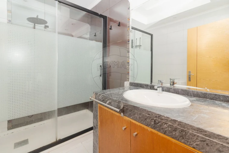 Moradia T4 para Venda em Castanheira do Ribatejo e Cachoeiras Foto 14