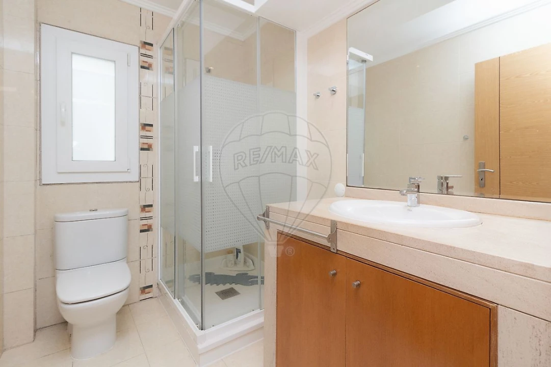 Moradia T4 para Venda em Castanheira do Ribatejo e Cachoeiras Foto 19